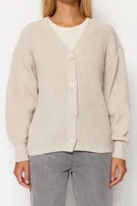 TRENDYOLMİLLA Stone Basic V-neck Knitwear Cardigan - Image 4