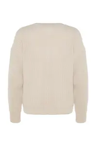 TRENDYOLMİLLA Stone Basic V-neck Knitwear Cardigan - Image 8