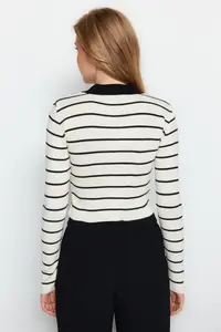 TRENDYOLMİLLA Black Crop Polo Shirt Collar Knitwear Bodysuit Cardigan - Image 6