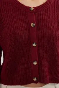 TRENDYOLMİLLA Burgundy Super Crop Basic Knitwear Cardigan - Image 4
