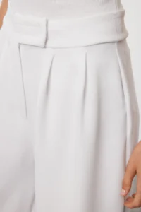 TRENDYOLMİLLA White Hook and Loop Closure High Waist pleated Wide Leg Pants - Image 4