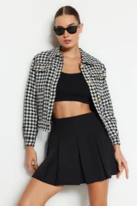 TRENDYOLMiLLA Black pleated Weaving Shorts Skirt - Image 5