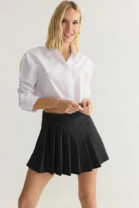 TRENDYOLMiLLA Black Pilili Weaving Shorts Skirt - Image 3