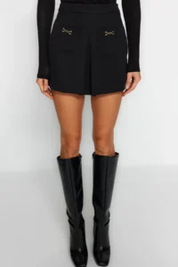 TRENDYOLMiLLA Black Pocket Detail Weaving Shorts Skirt - Image 6