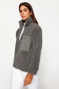 TRENDYOLMİLLA Winter Essentials Anthracite Thick Fleece Zippered Dog collar with pocket Knitting Sweatshirt - Image 4