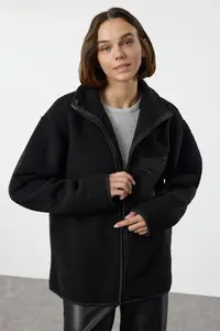 TRENDYOLMİLLA Winter Essentials Black Thick Fleece Zippered Dog collar Long Sleeve with pocket Knitting Sweatshirt - Image 2