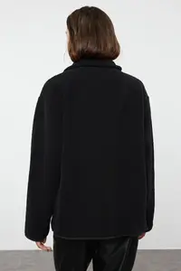 TRENDYOLMİLLA Winter Essentials Black Thick Fleece Zippered Dog collar Long Sleeve with pocket Knitting Sweatshirt - Image 5