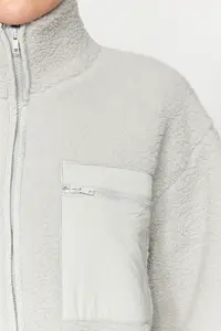TRENDYOLMİLLA Winter Essentials Gray Fleece Zippered Dog collar Long Sleeve Pocket Detail Knitting Sweatshirt - Image 4