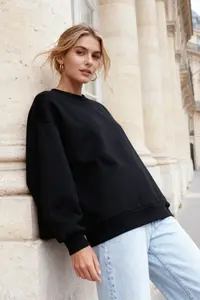 TRENDYOLMİLLA Black Thick Fleece Inside Regular/Normal Pattern Crew Neck Basic Knitting Sweatshirt