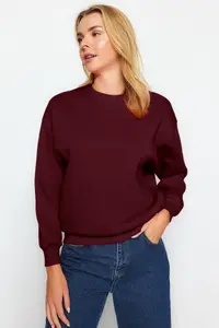 TRENDYOLMİLLA Burgundy Thick Regular/Normal Pattern Crew Neck Basic Knitting Sweatshirt with Fleece Inside - Image 2