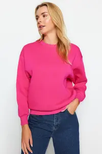 TRENDYOLMİLLA Fuchsia Thick Regular/Normal Pattern Crew Neck Basic Knitting Sweatshirt with Fleece Inside - Image 3