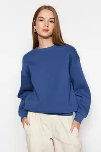 TRENDYOLMİLLA Indigo Thick Regular/Normal Pattern Crew Neck Basic Knitting Sweatshirt with Fleece Inside - Image 3