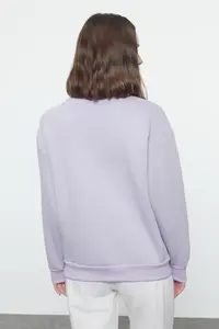TRENDYOLMİLLA Lilac Thick Regular/Normal Pattern Crew Neck Basic Knitting Sweatshirt with Fleece Inside - Image 3