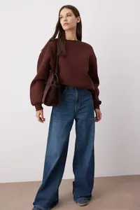 TRENDYOLMİLLA Dark Brown Oversized/Relaxed Cut Crew Neck Thick/Fleece-lined Knitting Sweatshirt - Image 2