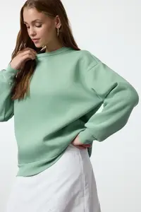 TRENDYOLMİLLA MINT Oversized/Comfortable Cut Basic Crew Neck Thick/Fleece-lined Knitting Sweatshirt - Image 3