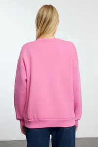 TRENDYOLMİLLA Pink Oversized/Relaxed Cut Basic Crew Neck Thick/Fleece-lined Knitting Sweatshirt - Image 8