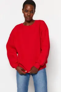TRENDYOLMİLLA Red Oversized/Comfortable Cut Basic Crew Neck Thick/Fleece-lined Knitting Sweatshirt - Image 4