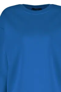 TRENDYOLMİLLA Saks Blue Oversized/Relaxed Cut Basic Crew Neck Thick/Fleece-lined Knitting Sweatshirt - Image 12