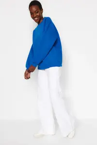 TRENDYOLMİLLA Saks Blue Oversized/Relaxed Cut Basic Crew Neck Thick/Fleece-lined Knitting Sweatshirt - Image 8