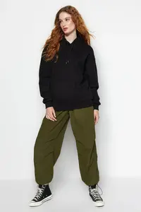 TRENDYOLMİLLA Black Thick Oversized/Wide Pattern Hooded Basic Knitting Sweatshirt with Fleece Inside - Image 2