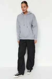 TRENDYOLMİLLA Gray Melange Thick Oversized/Wide Pattern Hooded Basic Knitting Sweatshirt with Fleece Inside - Image 4