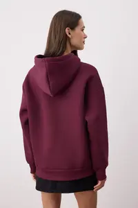 TRENDYOLMİLLA Plum Thick Fleece Inside Oversized/Wide Pattern Hooded Basic Knitting Sweatshirt - Image 4