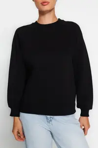 TRENDYOLMİLLA Black relaxed/Rahat Pattern Basic Raglan Sleeve Crew Neck Knitting Sweatshirt - Image 4