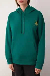 TRENDYOLMİLLA Emerald Green Thick Hooded Printed Oversized Knitting Sweatshirt with Fleece Inside - Image 3