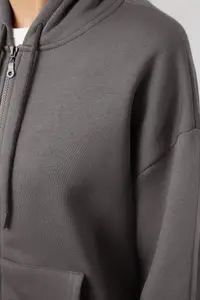 TRENDYOLMİLLA Anthracite Oversized/Relaxed Cut Basic Hooded Zippered Thick with Fleece Inside - Image 7
