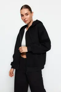 TRENDYOLMİLLA Black Oversized/Comfortable Cut Basic Hooded Thick Fleece Lined Knitting Sweatshirt - Image 2