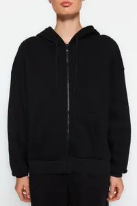TRENDYOLMİLLA Black Oversized/Comfortable Cut Basic Hooded Thick Fleece Lined Knitting Sweatshirt - Image 5