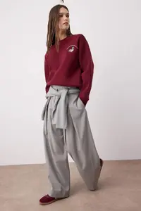 TRENDYOLMİLLA Burgundy animals Embroidered Regular/Normal Pattern Thick Fleece Inside Knitting Sweatshirt