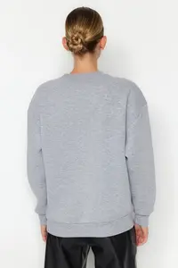 TRENDYOLMİLLA Gray animals Embroidered Regular/Normal Pattern Thick Fleece Lined Knitting Sweatshirt - Image 6