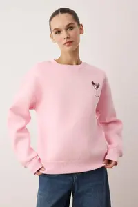 TRENDYOLMİLLA Light Pink animals Embroidered Regular/Normal Pattern Thick Fleece Inside Knitting Sweatshirt