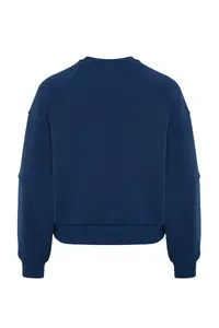 TRENDYOLMİLLA Indigo Crew Neck Regular Fit Embroidered Thick Fleece Lined Knitting Sweatshirt - Image 8