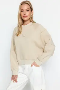 TRENDYOLMİLLA Stone Crew Neck Regular Fit Embroidered Thick Knitting Sweatshirt with Fleece Inside