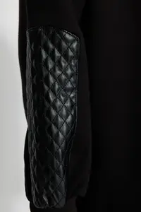 TRENDYOLMİLLA Black Thick Quilted Oversized/Wide Cut Hooded Knitting Sweatshirt - Image 5