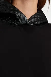 TRENDYOLMİLLA Black Thick Quilted Oversized/Wide Cut Hooded Knitting Sweatshirt - Image 6