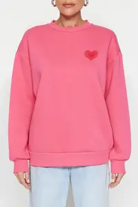 TRENDYOLMİLLA Pink Thick Fleece Inside Chest and Back Embossed Printed Oversized Knitting Sweatshirt - Image 4