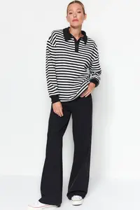 TRENDYOLMİLLA Black Striped Polo Shirt Collar Thick Oversized Knitting Sweatshirt with Fleece Inside - Image 2