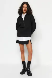 TRENDYOLMİLLA Black Oversized/Wide Pattern Half Zippered Thick Fleece Inside Knitting Sweatshirt - Image 3