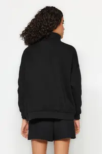 TRENDYOLMİLLA Black Oversized/Wide Pattern Half Zippered Thick Fleece Inside Knitting Sweatshirt - Image 6