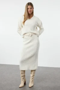 TRENDYOLMİLLA Stone Woolly Hair Knitting Knitwear Top and Bottom Set - Image 2