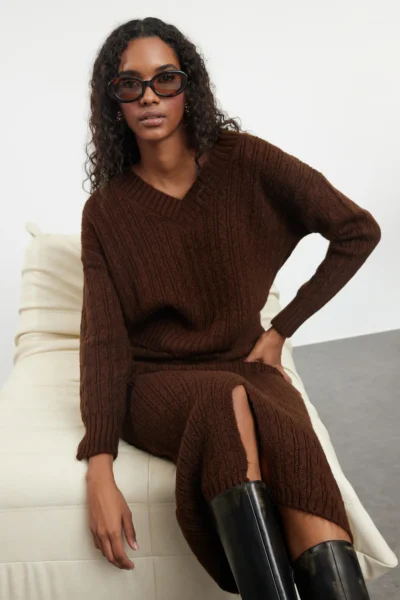 TWOAW25AU00002-BROWN_1