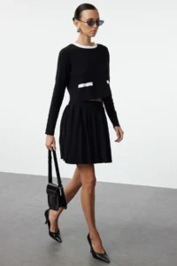 TRENDYOLMİLLA Black Premium Yarn/Special Yarn pleated Skirted Knitwear Top and Bottom Set - Image 2