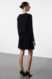 TRENDYOLMİLLA Black Premium Yarn/Special Yarn pleated Skirted Knitwear Top and Bottom Set - Image 5