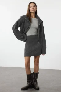 TRENDYOLMİLLA Anthracite Turndown collar Knitwear Top and Bottom Set - Image 2