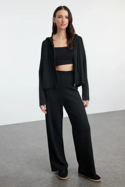 TWOAW25AU00031-BLACK_1