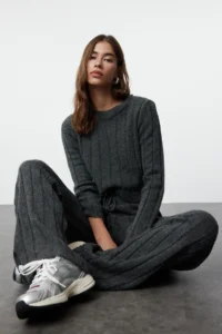 TRENDYOLMİLLA Anthracite Crop Soft textured Knitwear Top and Bottom Set - Image 2