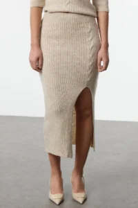 TRENDYOLMİLLA Ecru Soft textured Knitwear Top and Bottom Set - Image 4